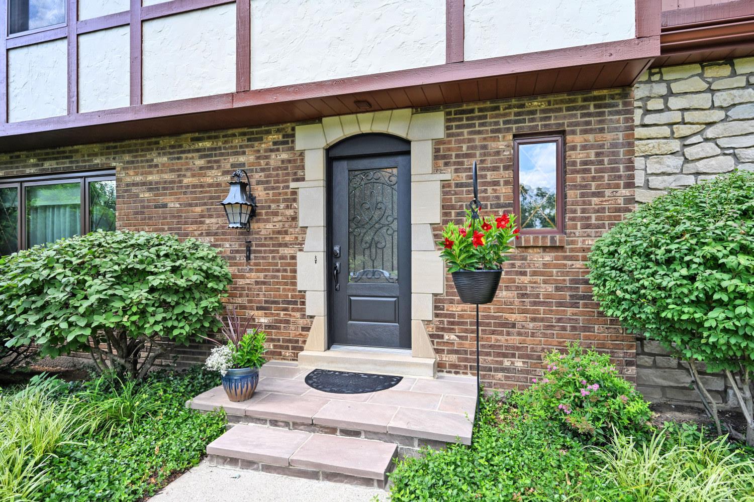 6356 Oakcreek Drive