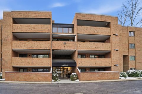 Photo of 3646 Ashworth Drive #102, Cincinnati, OH 45208 (MLS # 1863517)