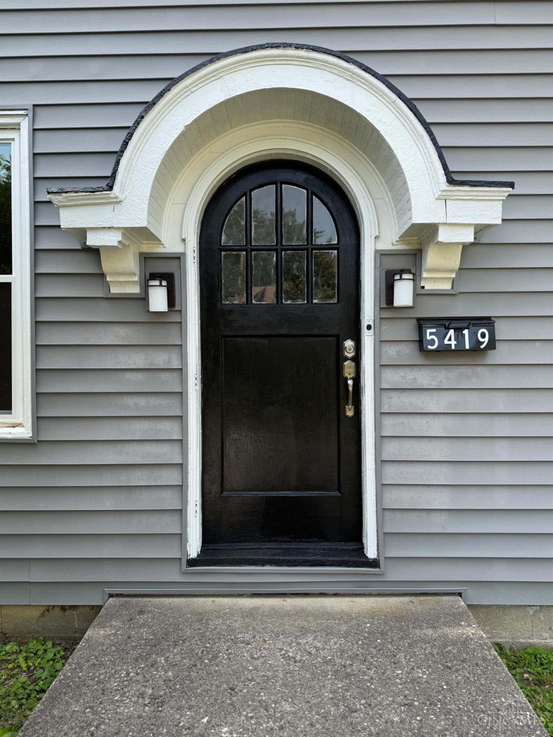 5419 Roseland Mound