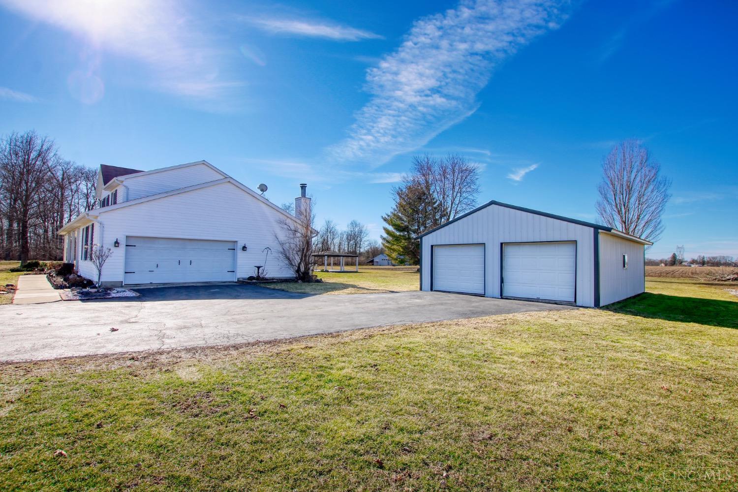 233 N Curry Road, Union Twp, Ohio image 4