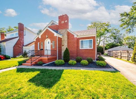 920 lawn Hamilton OH 45013