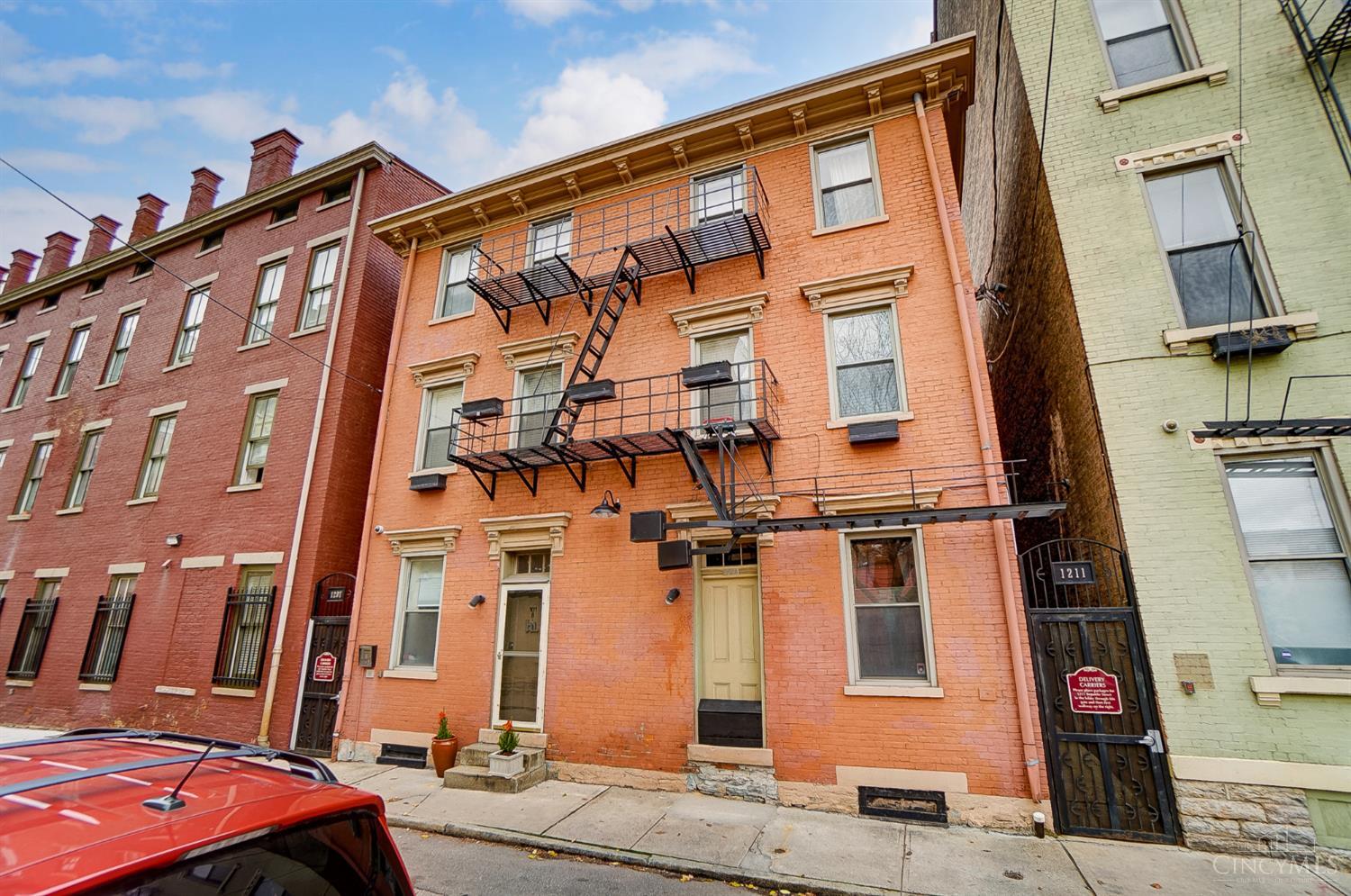 1207 Republic Street 101B