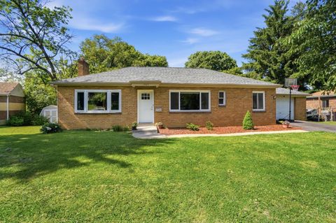 Photo of 1525 Westview Court, Reading, OH 45215 (MLS # 1879059)