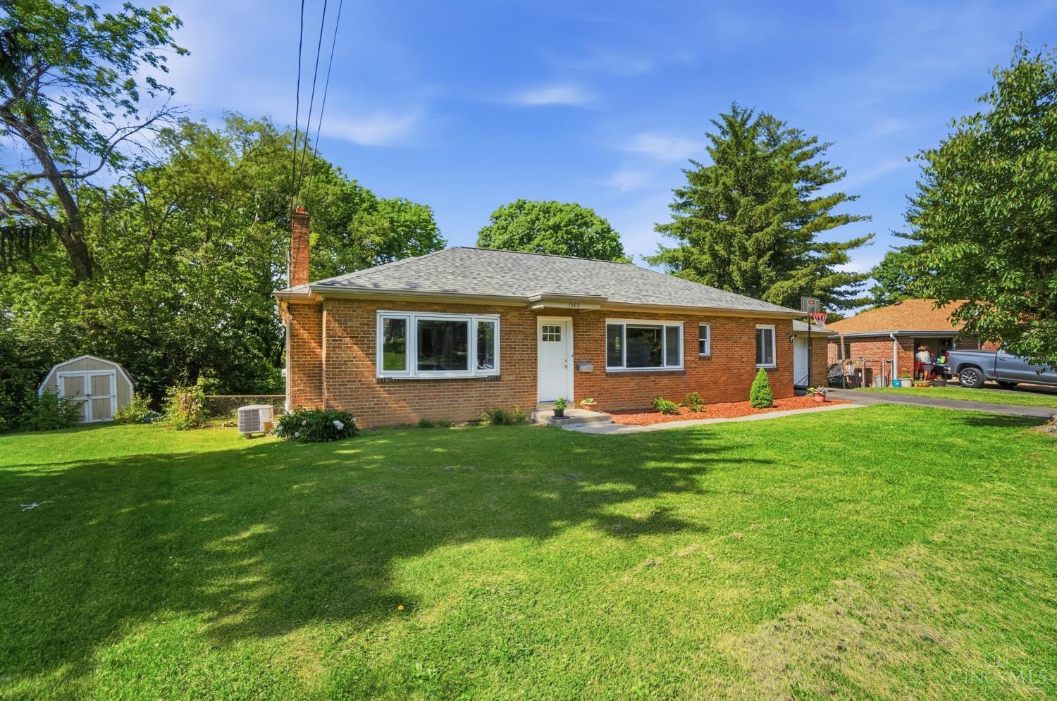 1525 Westview Court