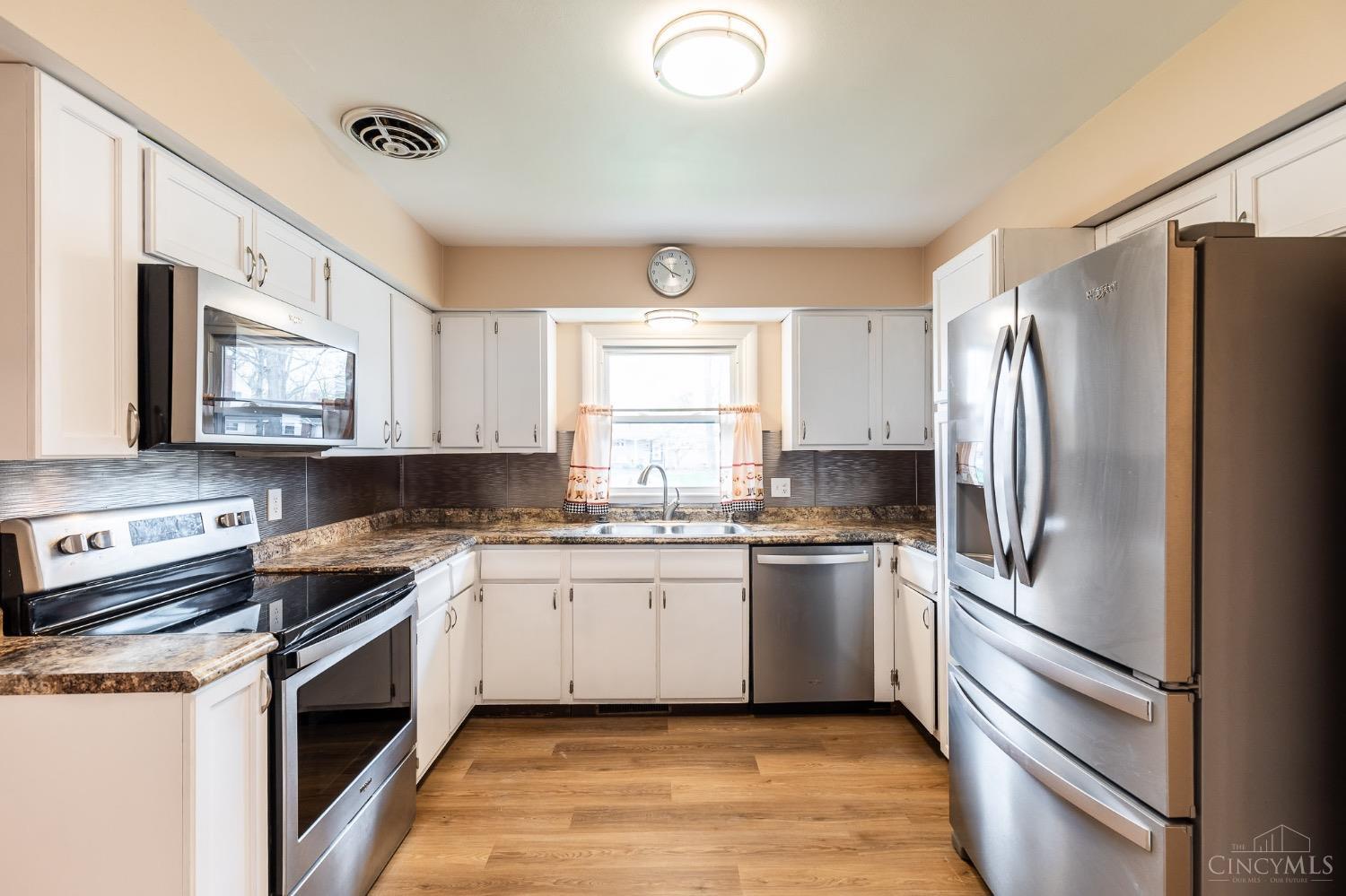 22 Hermay Drive, Hamilton, Ohio image 10