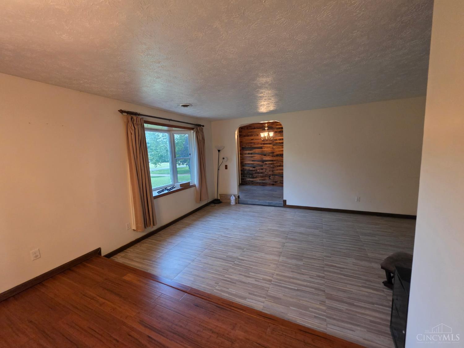 7483 Horizon Hill Drive