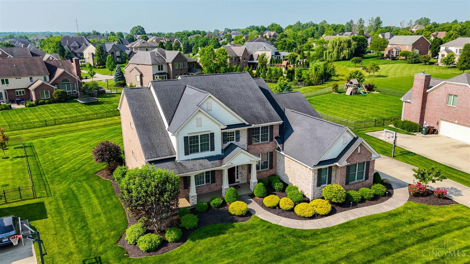 4709 Country Downs Drive, Mason, Ohio image 2