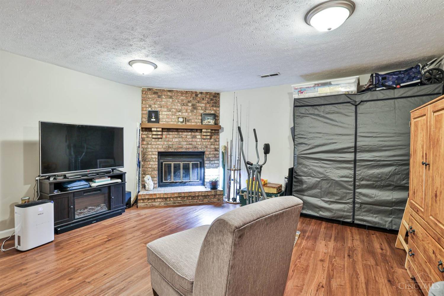 8033 Mill Creek Circle, West Chester, Ohio image 22