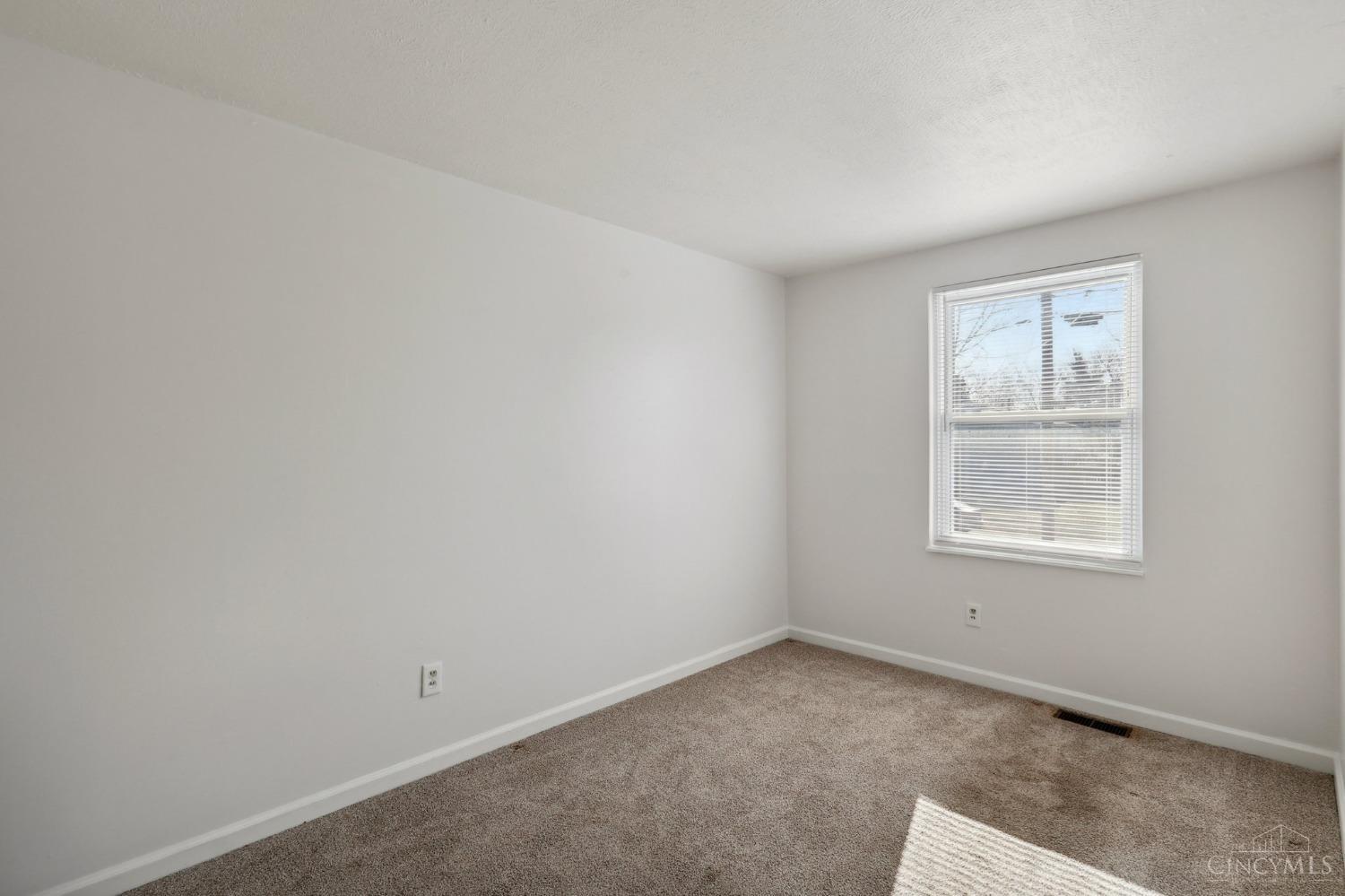 10921 Penarth Drive, Colerain Twp, Ohio image 18
