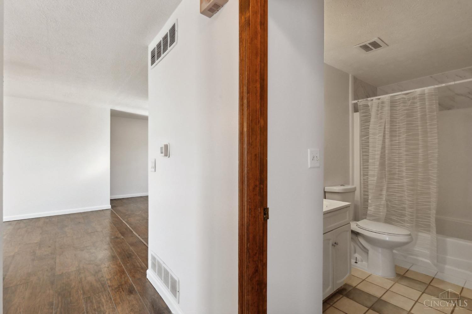 10921 Penarth Drive, Colerain Twp, Ohio image 14
