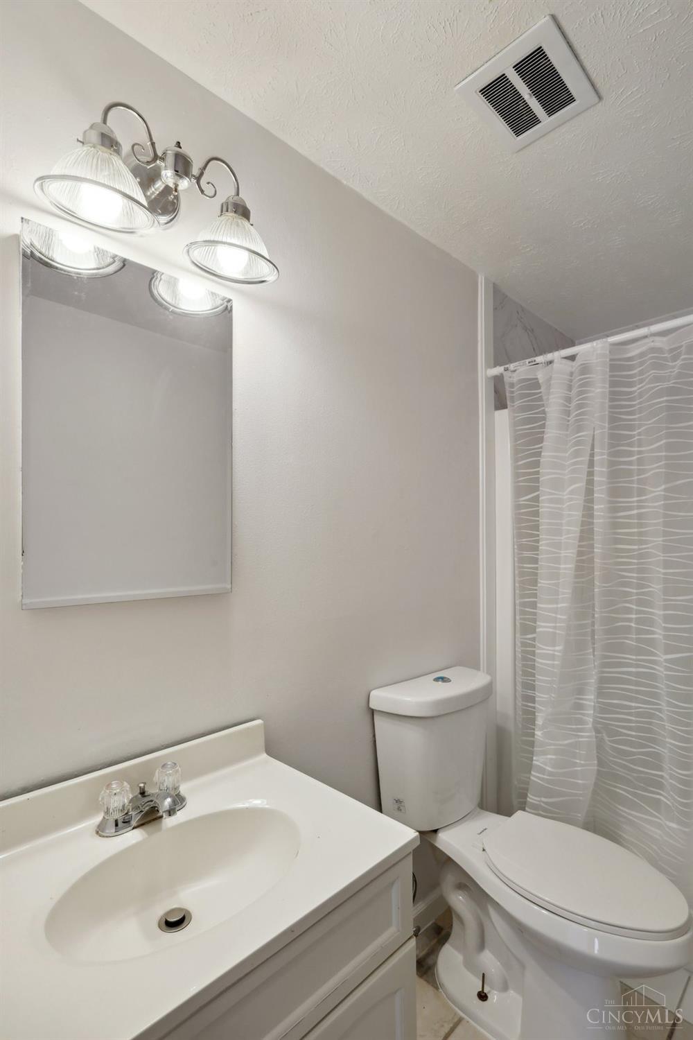 10921 Penarth Drive, Colerain Twp, Ohio image 16