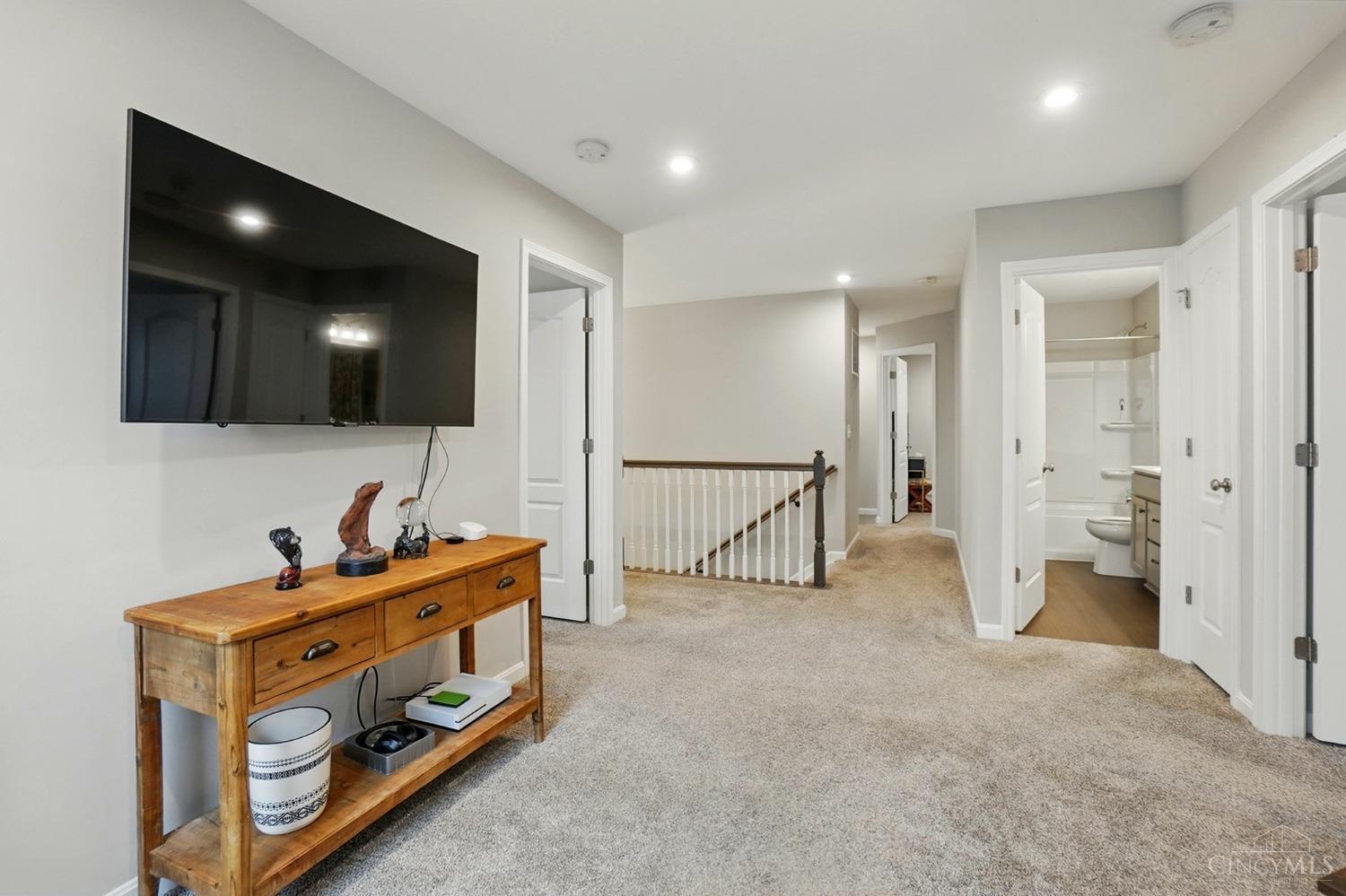 Franklin Twp, Ohio 45005, United States, 4 Bedrooms Bedrooms, ,4 BathroomsBathrooms,Residential,Pending,110753