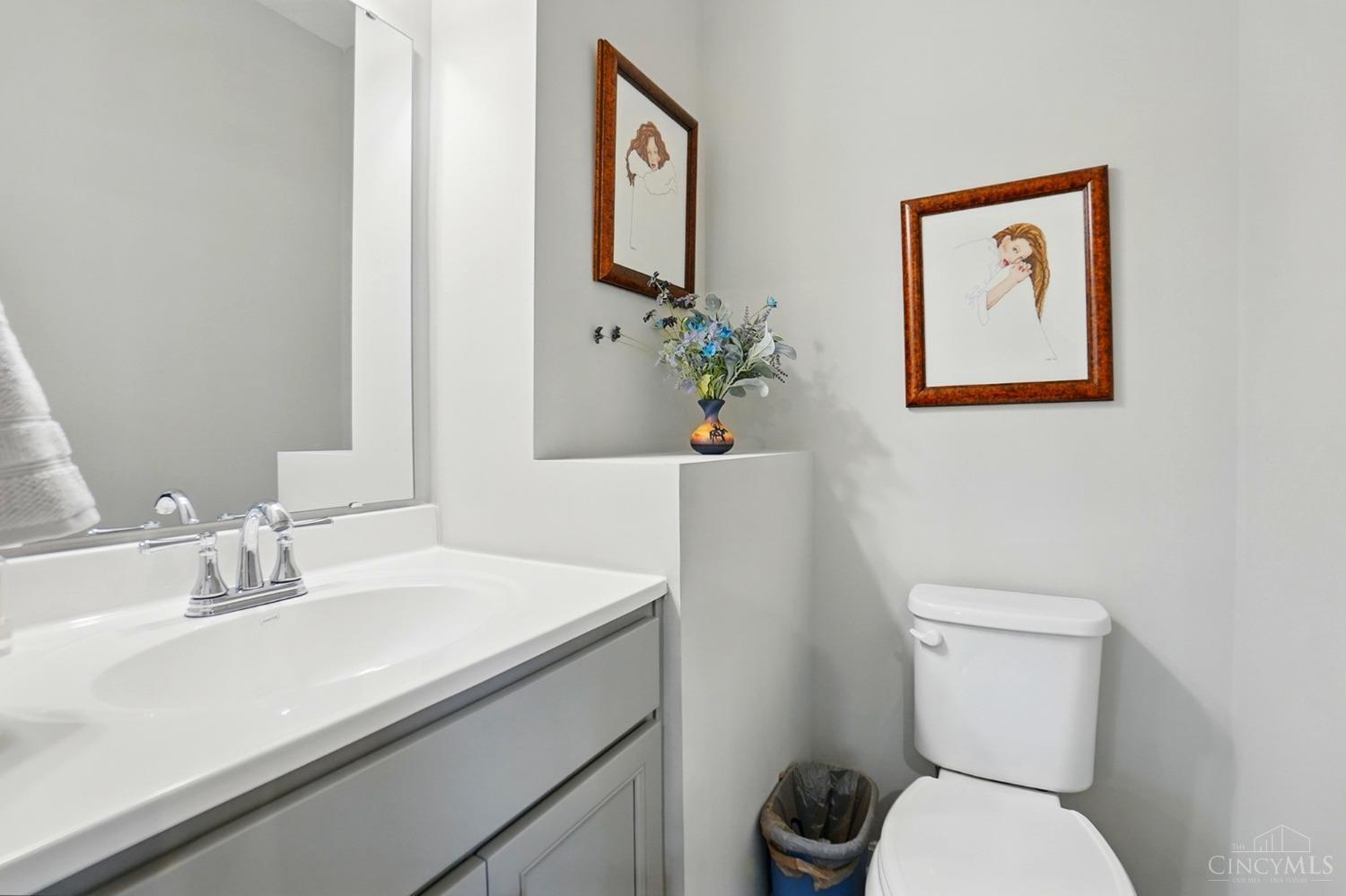 Franklin Twp, Ohio 45005, United States, 4 Bedrooms Bedrooms, ,4 BathroomsBathrooms,Residential,Pending,110753