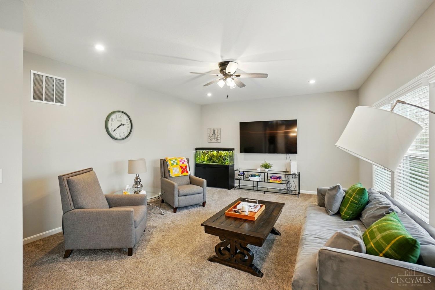 Franklin Twp, Ohio 45005, United States, 4 Bedrooms Bedrooms, ,4 BathroomsBathrooms,Residential,Pending,110753