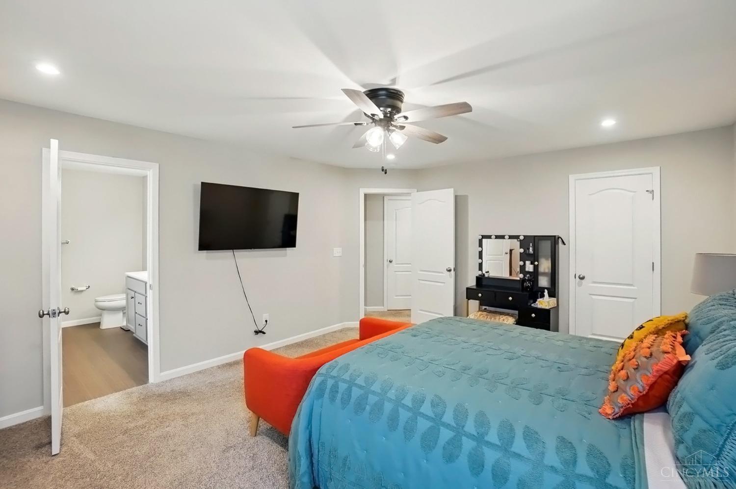 Franklin Twp, Ohio 45005, United States, 4 Bedrooms Bedrooms, ,4 BathroomsBathrooms,Residential,Pending,110753