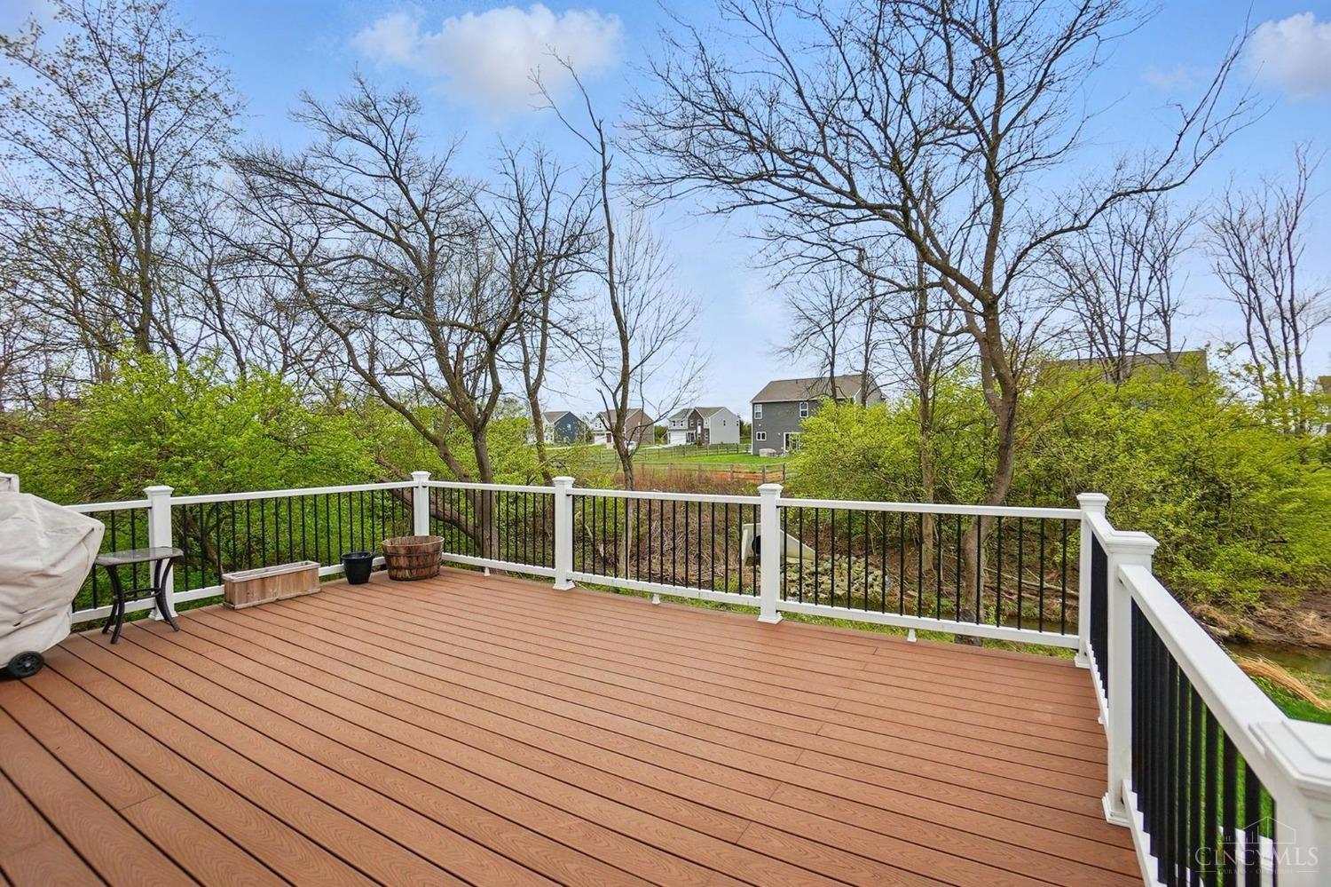 Franklin Twp, Ohio 45005, United States, 4 Bedrooms Bedrooms, ,4 BathroomsBathrooms,Residential,Pending,110753