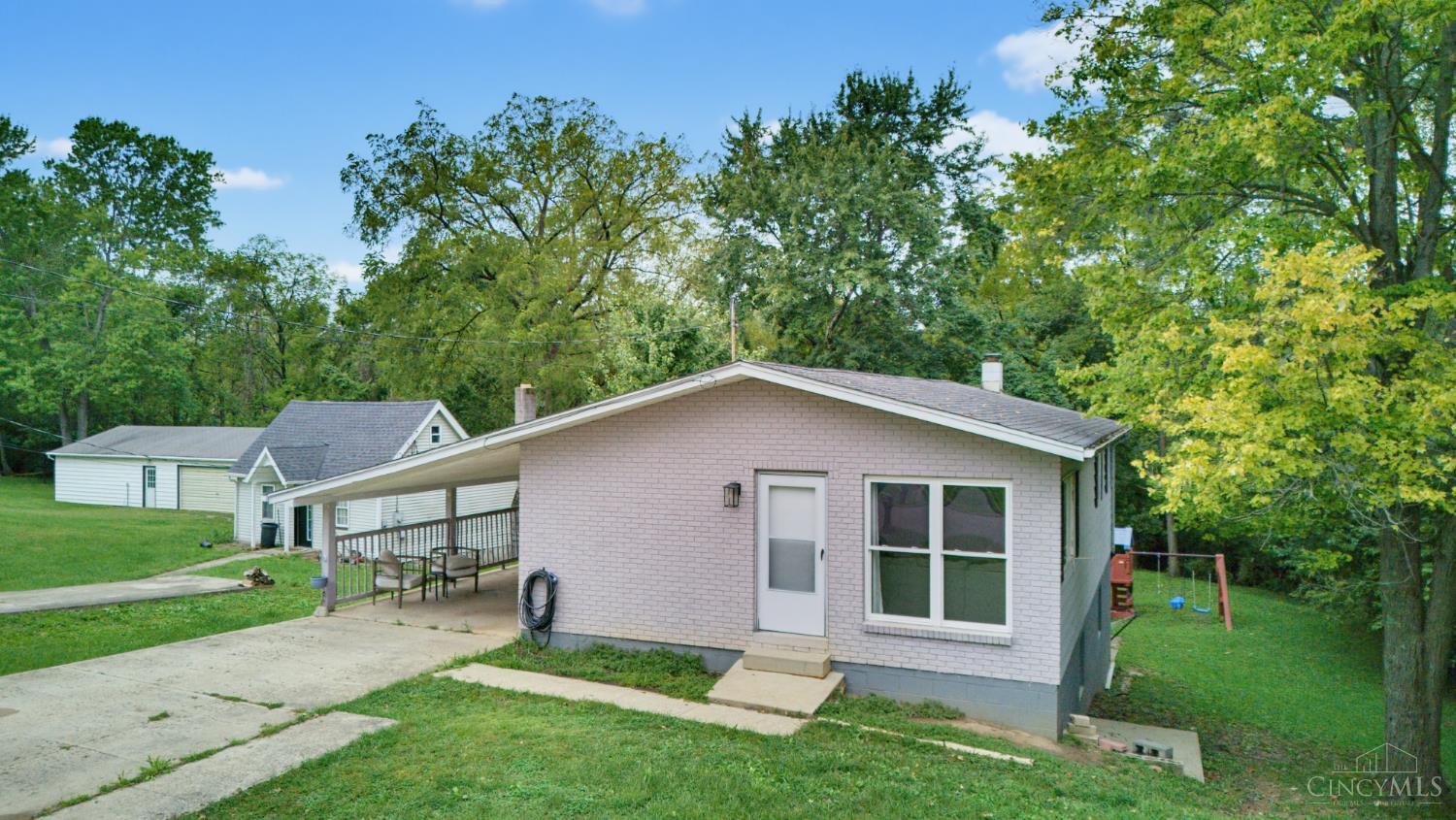230 W Fancy Street