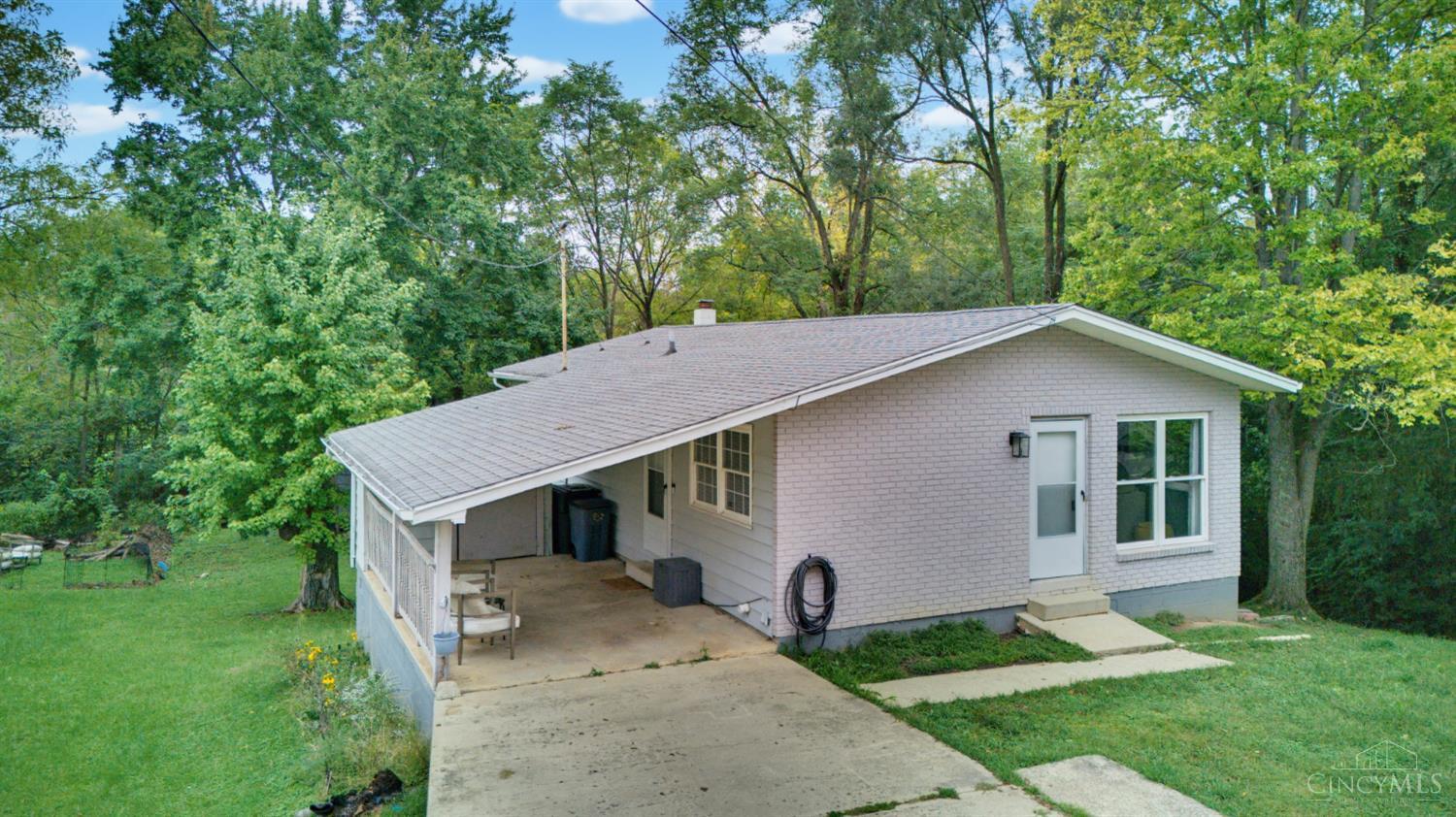 230 W Fancy Street