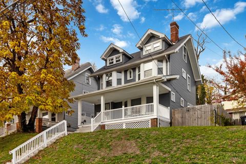 Photo of 1922 Hewitt Avenue, Cincinnati, OH 45207 (MLS # 1861101)