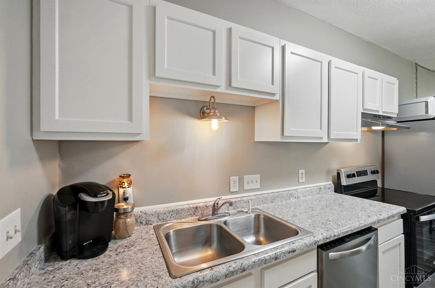 97 Van Buren Drive, Hamilton, Ohio image 11
