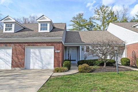Photo of 1073 Wittshire Circle, Cincinnati, OH 45255 (MLS # 1871005)
