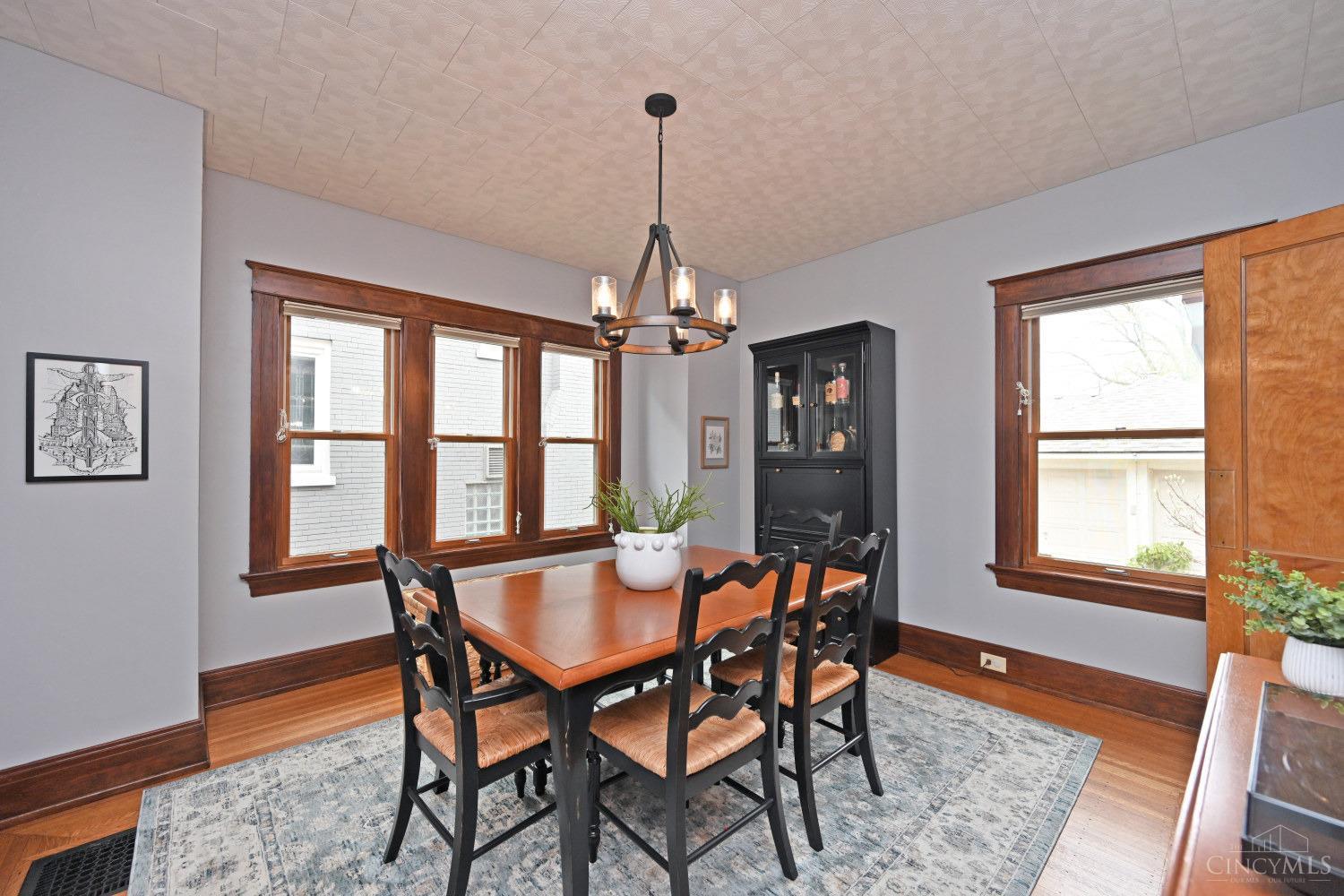 3573 St Charles Place, Cincinnati, Ohio image 10