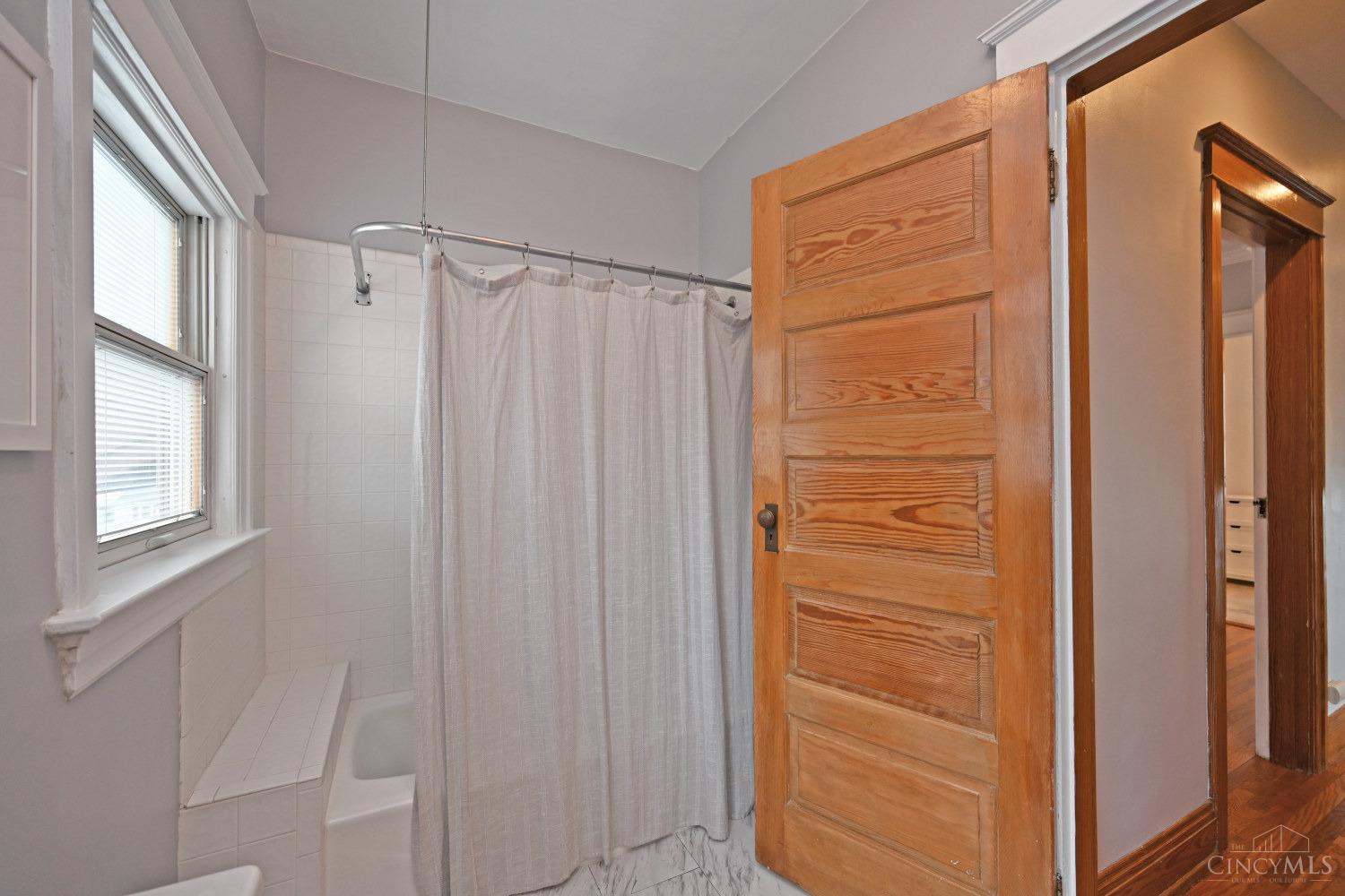 3573 St Charles Place, Cincinnati, Ohio image 29
