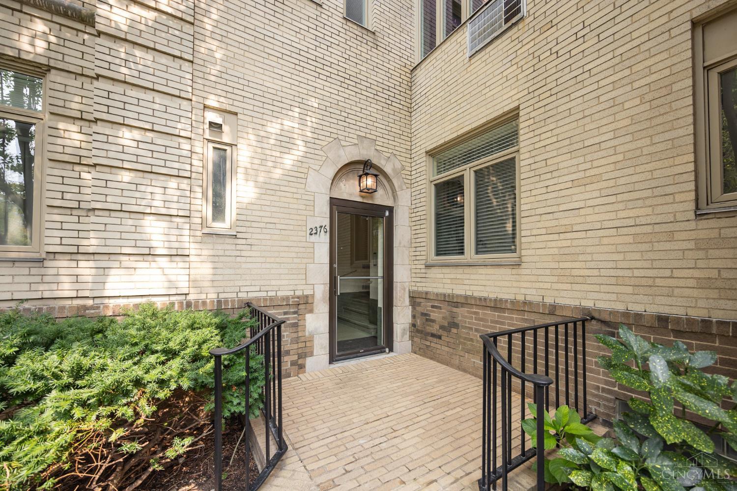 2374 Madison Road E2F