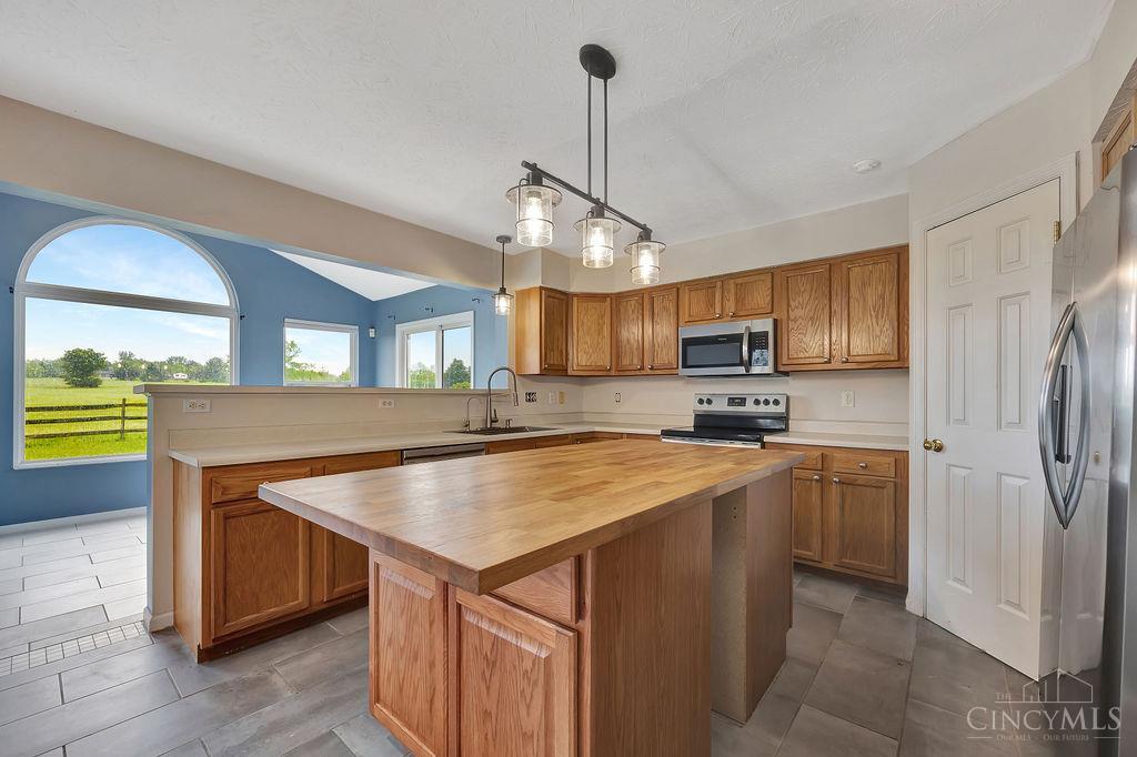 19 Gardenia Drive, Oxford, Ohio image 16