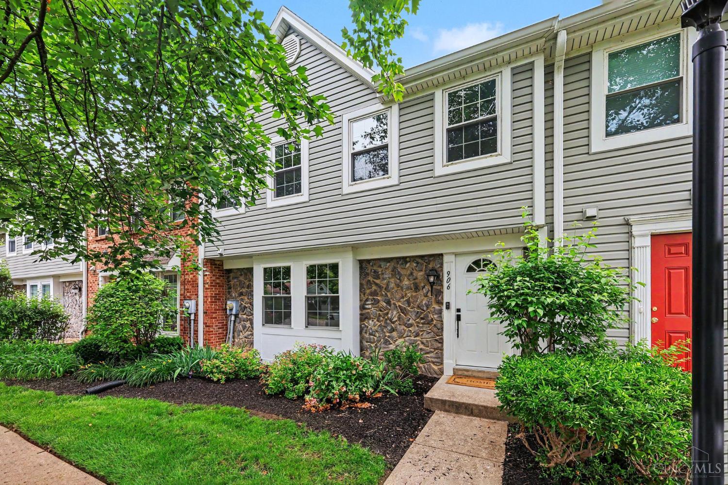 906 Woodlyn Drive N 4