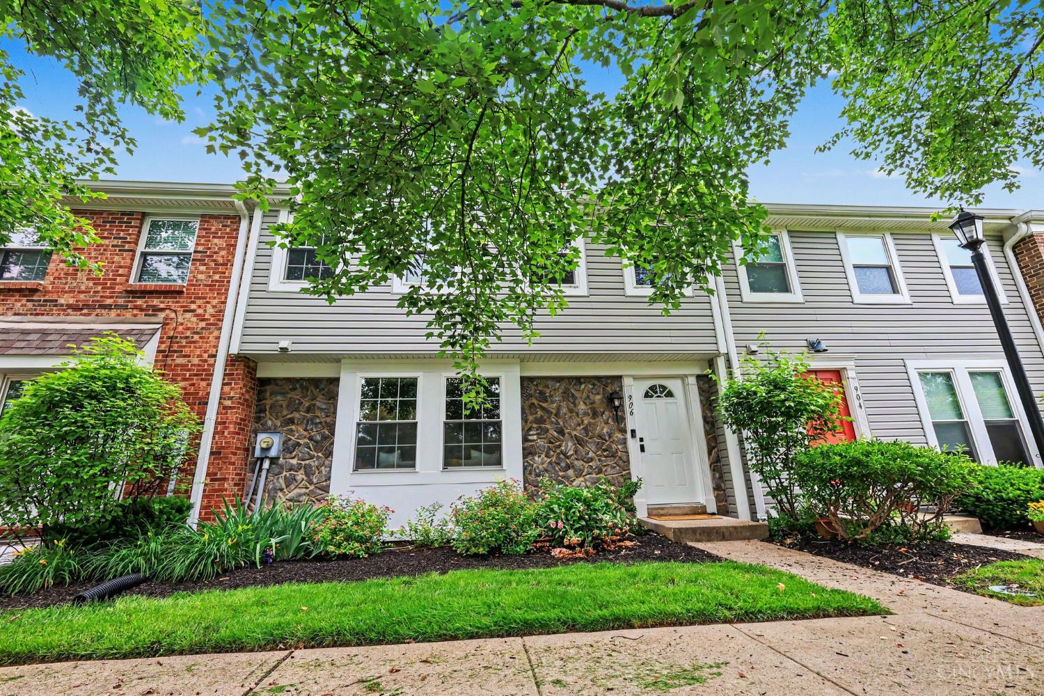 906 Woodlyn Drive N 4