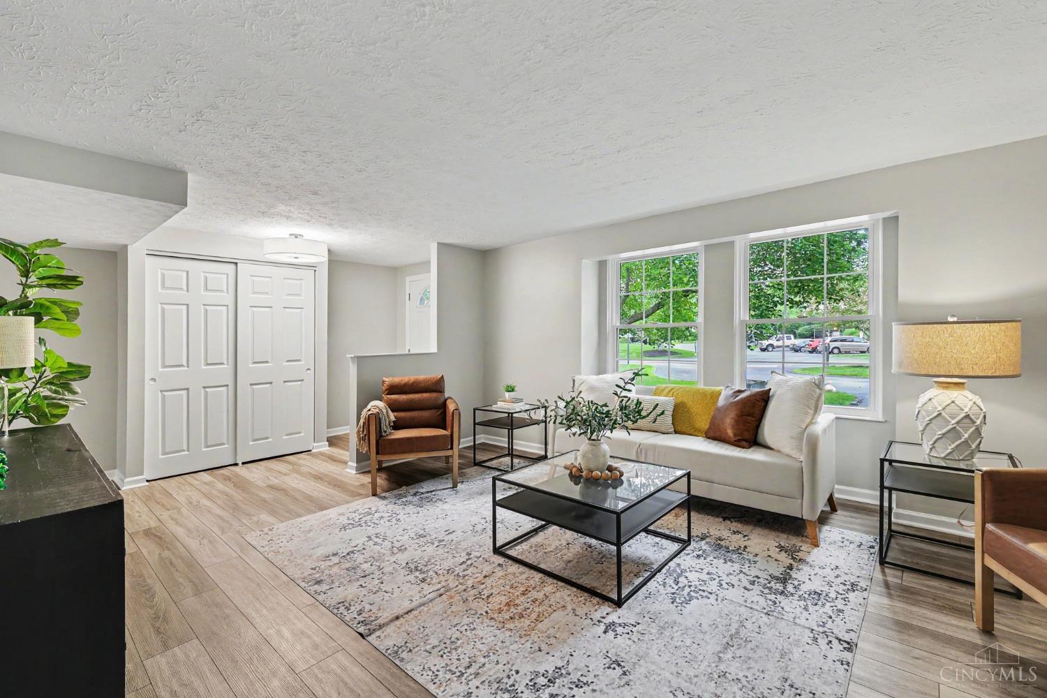906 Woodlyn Drive N 4