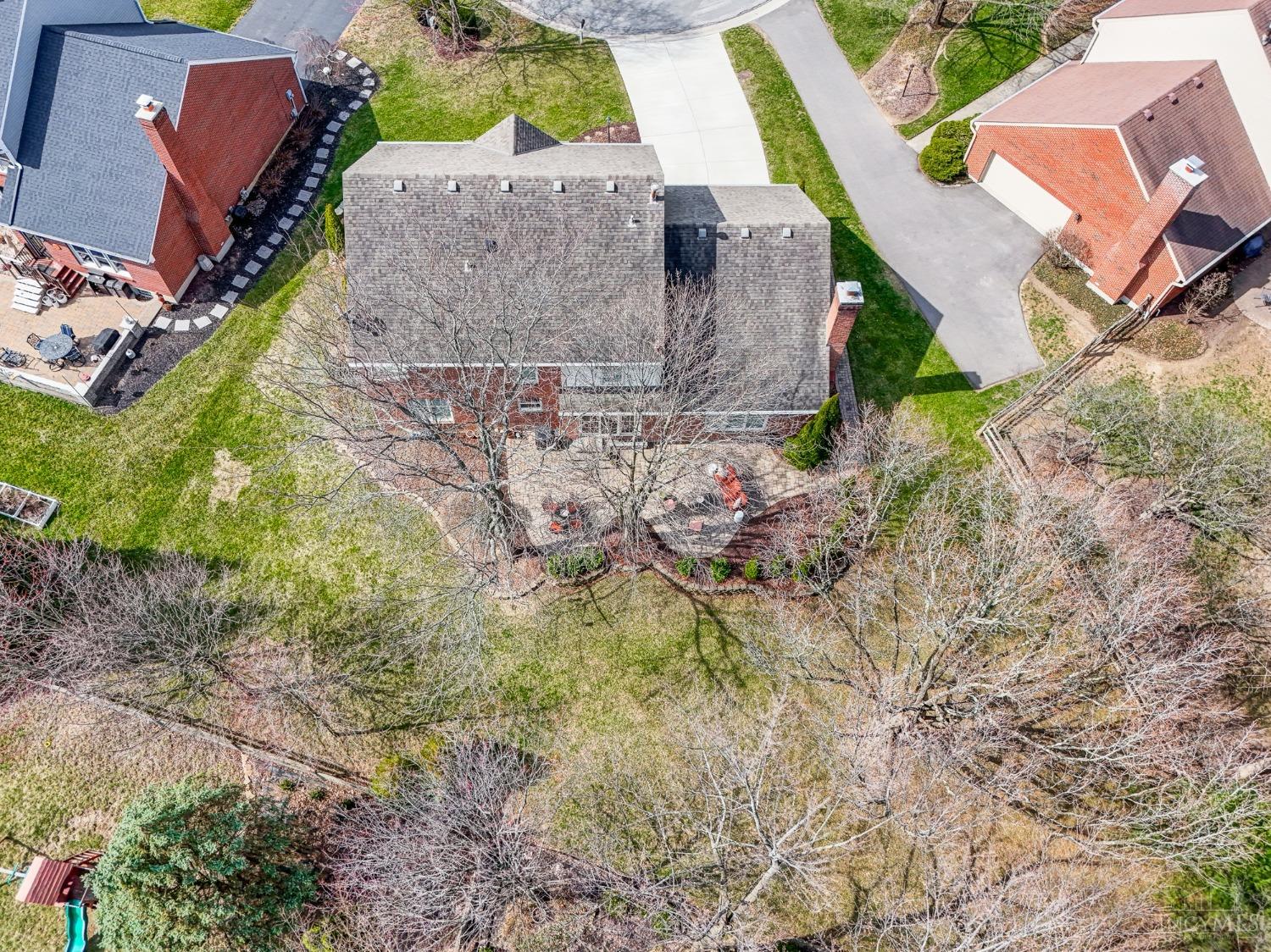 7706 Falling Waters Court, West Chester, Ohio image 5