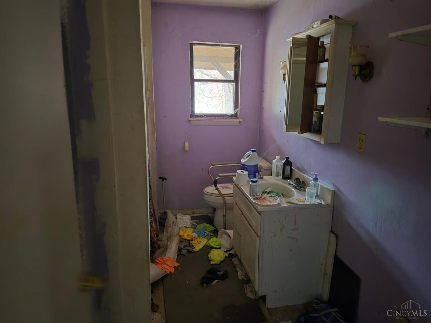 9040 State Route 243