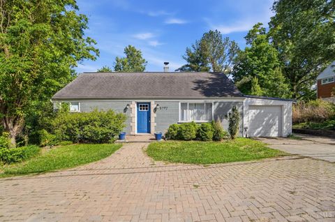 Photo of 5792 Gaines Road, Green Township, OH 45247 (MLS # 1877036)