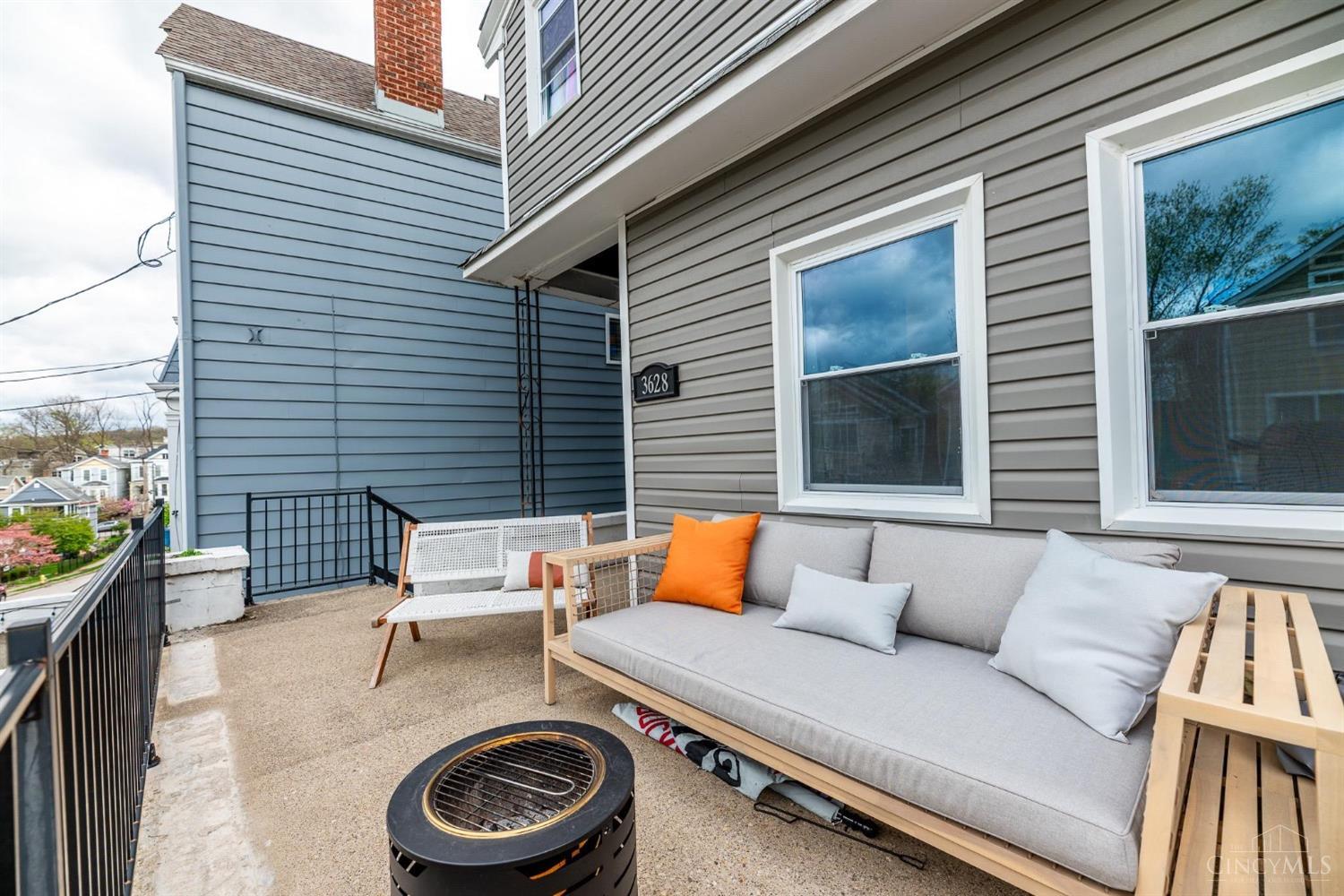 3628 Woodbridge Place, Cincinnati, Ohio image 3
