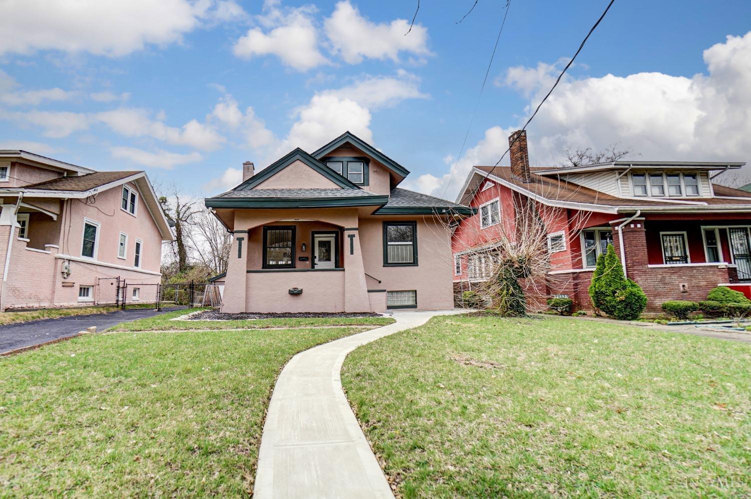 3819 Edge Hill Place, Cincinnati, Ohio image 2