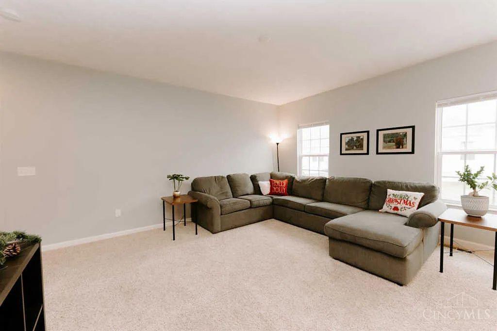 3297 Crescent Falls Way