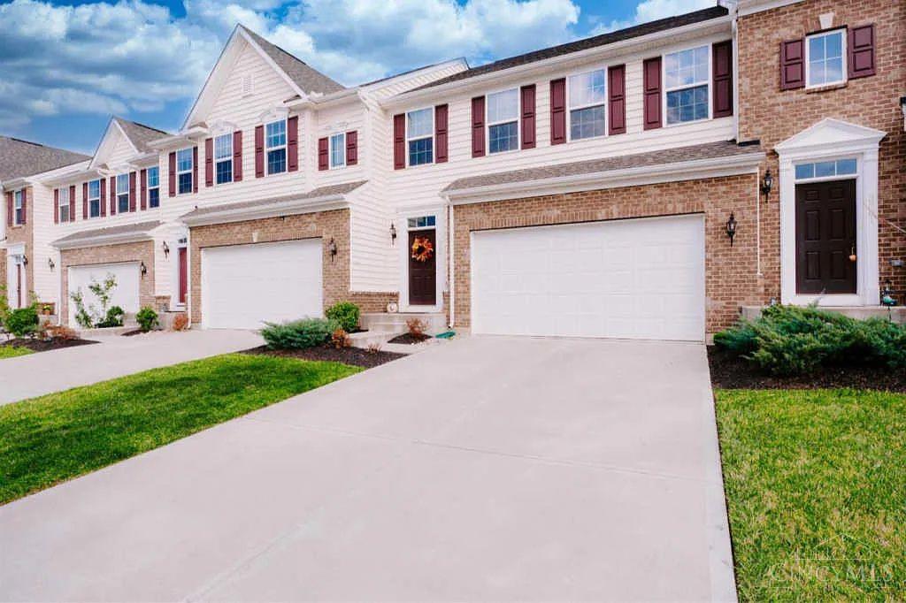 3297 Crescent Falls Way