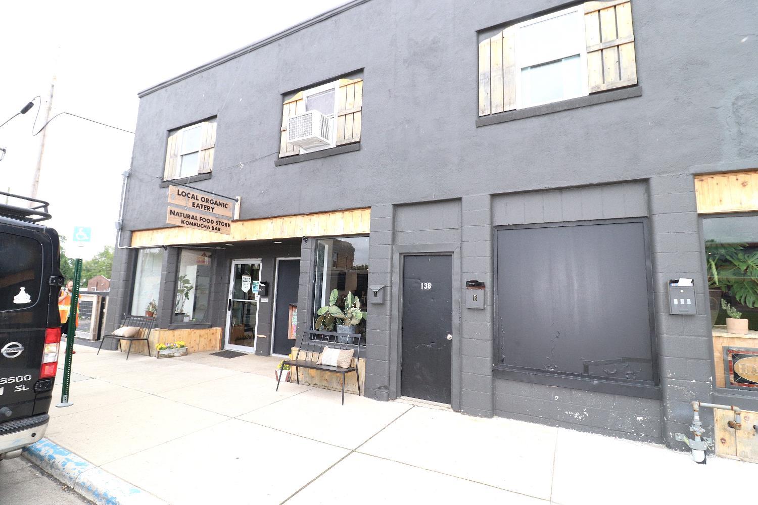 136 S Broadway Street