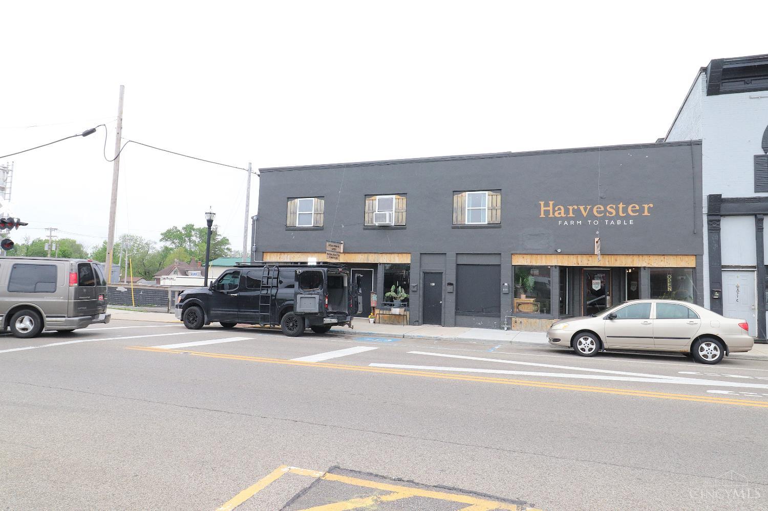 136 S Broadway Street