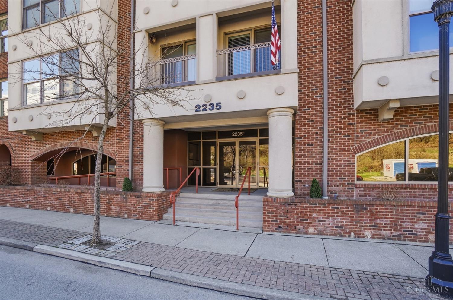 2235 Riverside Drive 306