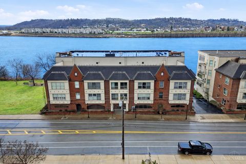 Photo of 2235 Riverside Drive #306, Cincinnati, OH 45202 (MLS # 1871065)