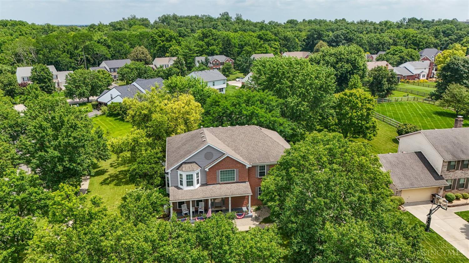 9142 Knightsridge Lane