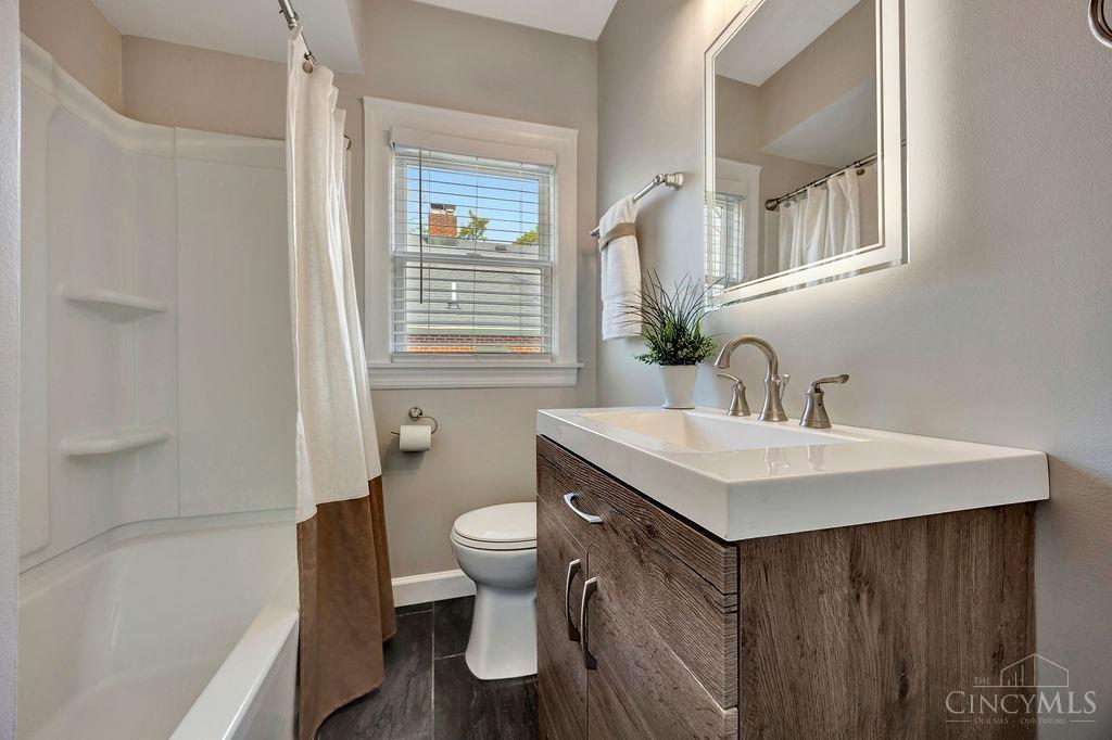 914 E Sunview Drive, Hamilton, Ohio image 15