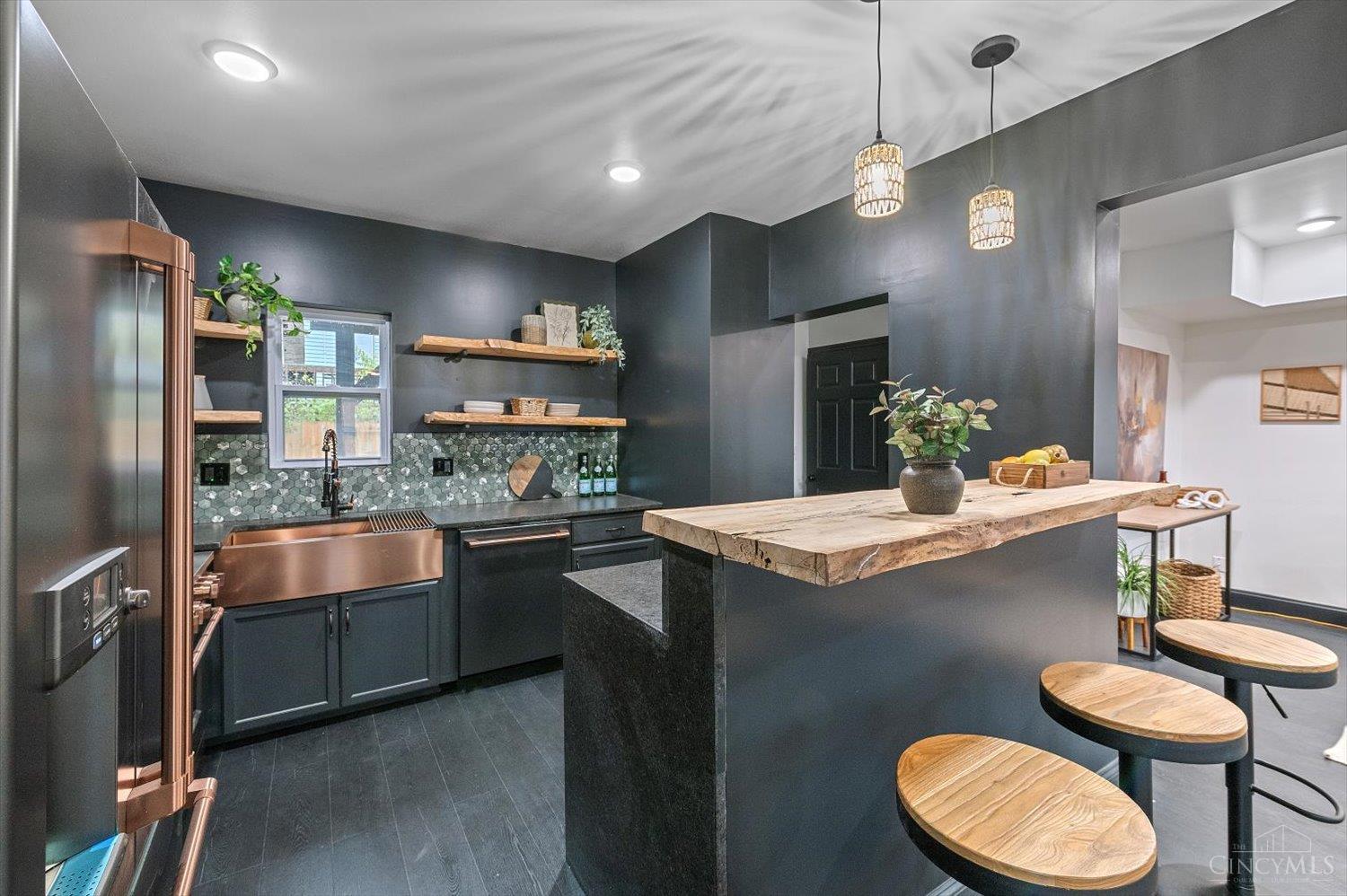 1627 Jonathan Avenue