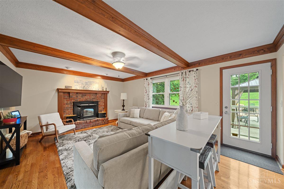 2001 Beechglen Court