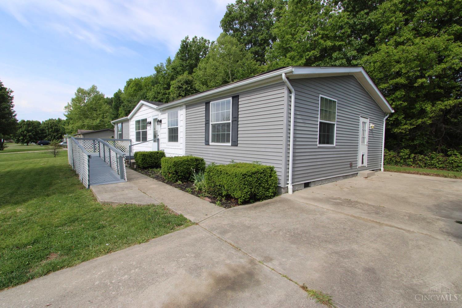 4223 E Fork Hills Drive