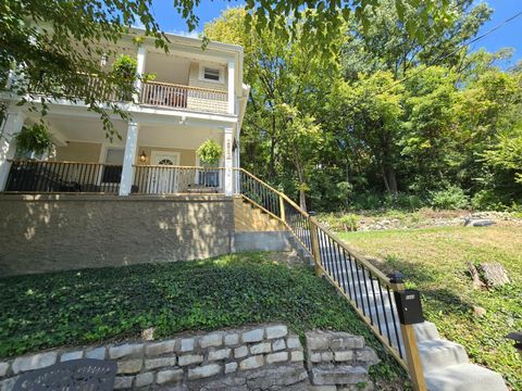 Photo of 2863 Marshall Avenue, Cincinnati, OH 45225 (MLS # 1868681)