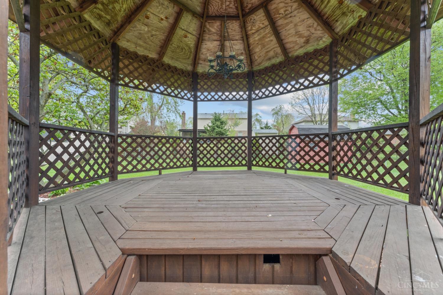 1368 Firethorne Drive, Mason, Ohio image 37